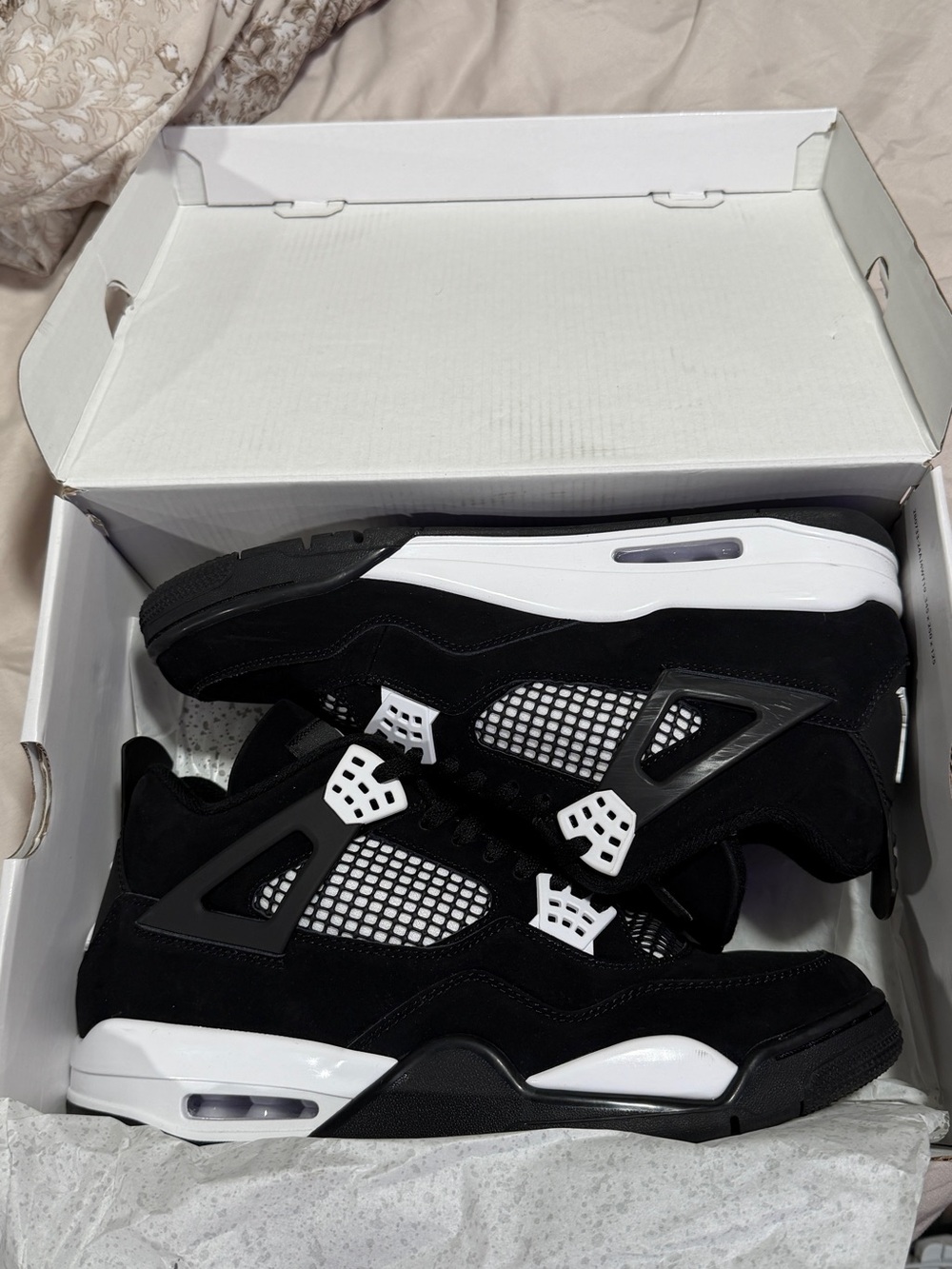 Jordan 4 white thunder size 13